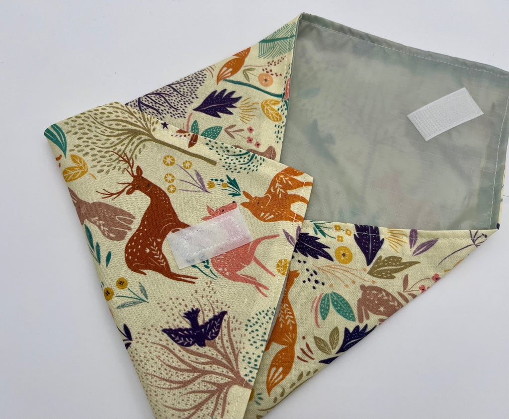 Reusable Sandwich Bag, Sandwich Wrap , Reusable Sandwich Mat, Sandwich Holder - Animals Forest Cream