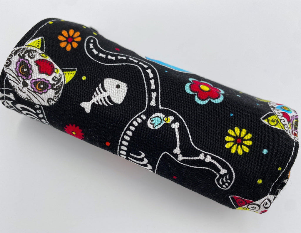 Boy&#39;s Crayon Roll, Crayon Case, Toddler Travel Toy, Party Favor, Travel Crayon Caddy - Sugar Skulls Kitty