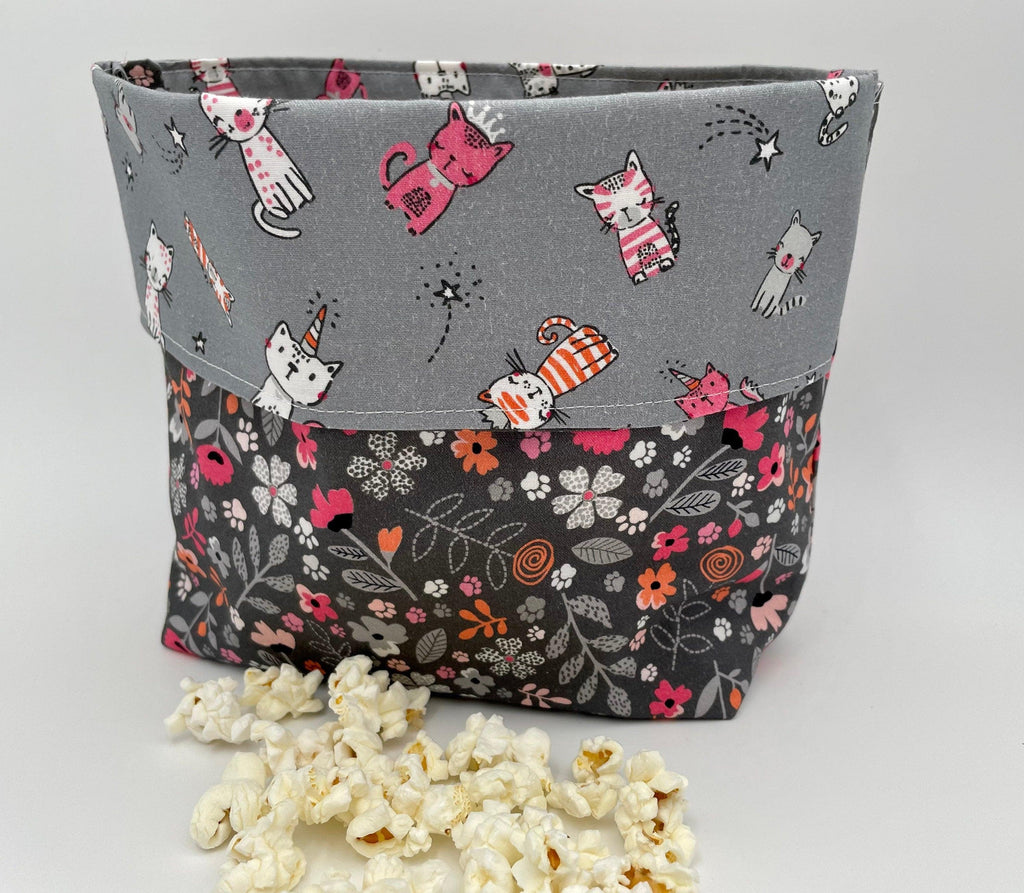 Reusable Popcorn Bag, Reusable Microwave Popcorn, Microwave Popcorn Cozy, Eco-Friendly Snack Holder - Kitty Floral Gray