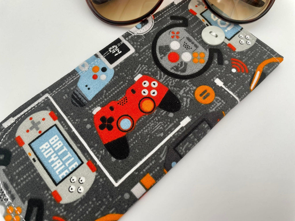 Fabric Eyeglass Case, Slip On Sunglass Sleeve, Reading Glasses Pouch, Eyeglass Holder - Video Gamer