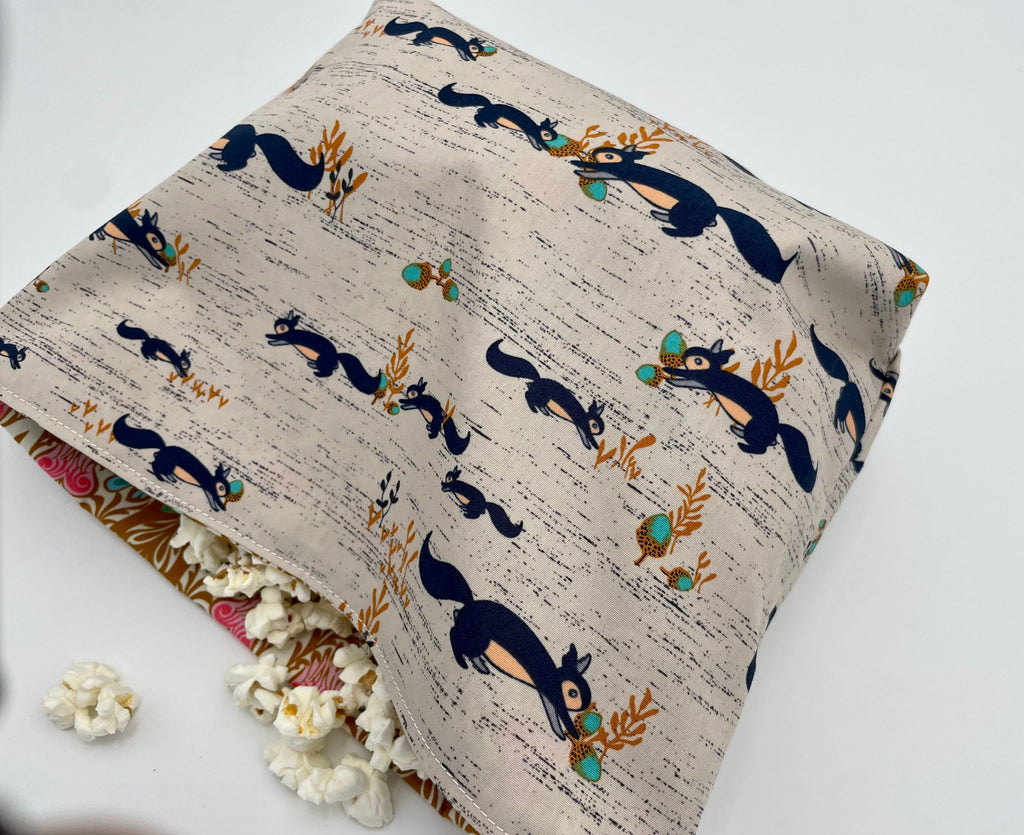 Reusable Popcorn Bag, Reusable Microwave Popcorn, Microwave Popcorn Cozy, Eco-Friendly Snack Holder - Squirrels