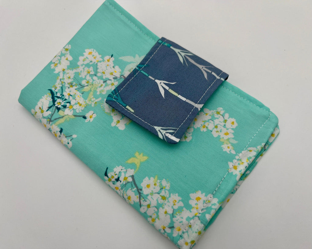 Privacy Pouch, Green Tampon Case, Sanitary Pad Case, Pad Pouch, Tampon Bag, Tampon Holder, Tampon Wallet - Green Floral