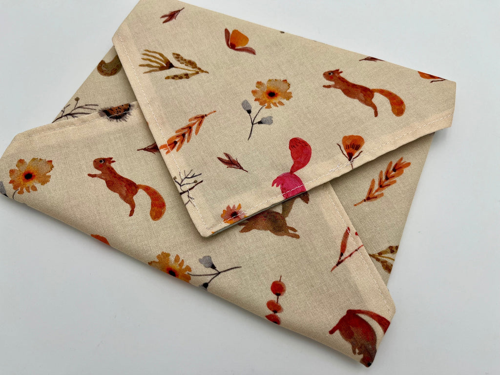 Reusable Sandwich Bag, Sandwich Wrap , Reusable Sandwich Mat, Sandwich Holder - Autumn Squirrel